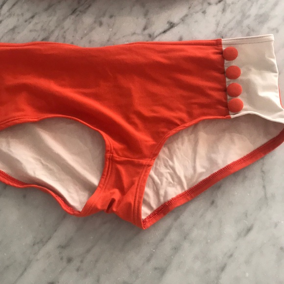 Retro inspired 2 piece bathing suit - Picture 2 of 5